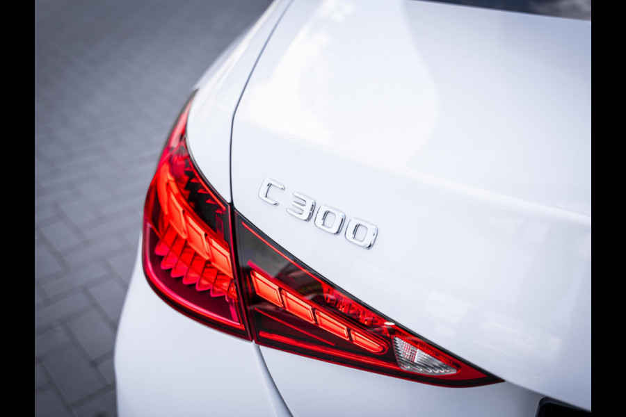 Mercedes-Benz C-Klasse C300 AMG Line - BTW l Pano l 360cam l Sfeerverlichting