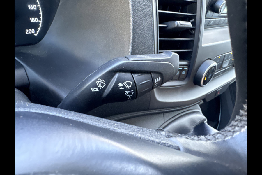 Ford Transit 350 2.0 TDCI 170PK L3H3 Airco Cruise Control Parkeersensoren v+a Voorruitverwarming