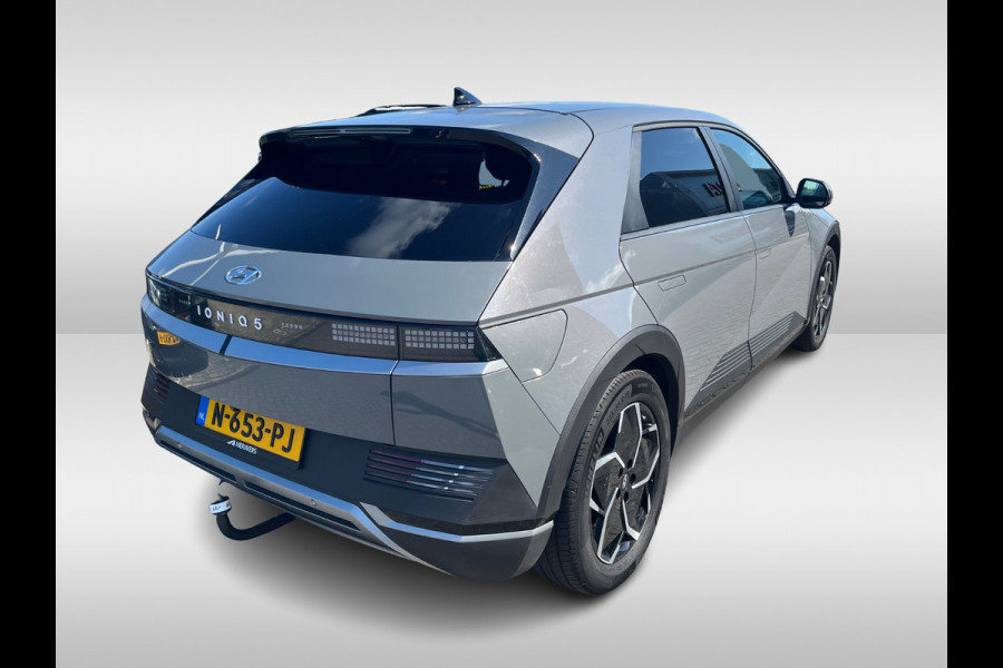 Hyundai IONIQ 5 Connect+ 73kWh / Trekhaak / Camera / Head-up / Leder / CarPlay / V2L / 19'' / Warmtepomp / Stoelverwarming / Dodehoek / DAB / ACC