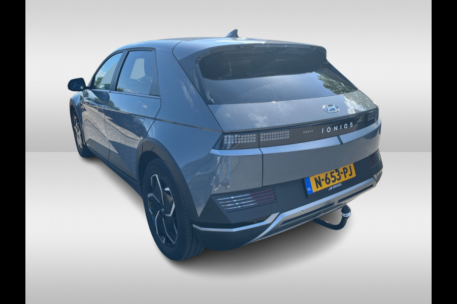 Hyundai IONIQ 5 Connect+ 73kWh / Trekhaak / Camera / Head-up / Leder / CarPlay / V2L / 19'' / Warmtepomp / Stoelverwarming / Dodehoek / DAB / ACC