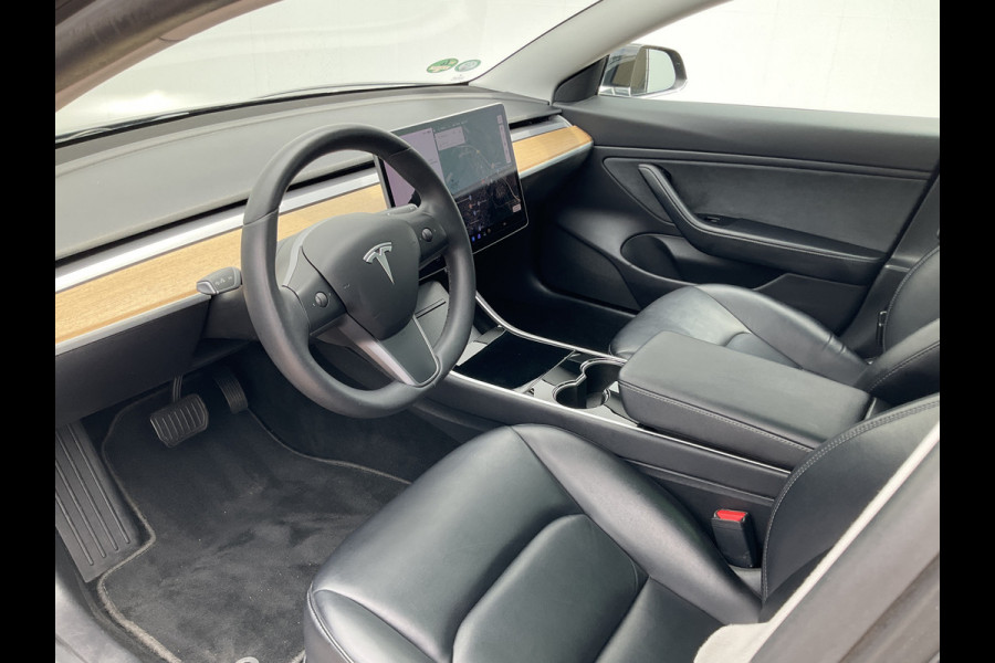Tesla Model 3 Standard RWD Plus 60 kWh Autopilot Black magic