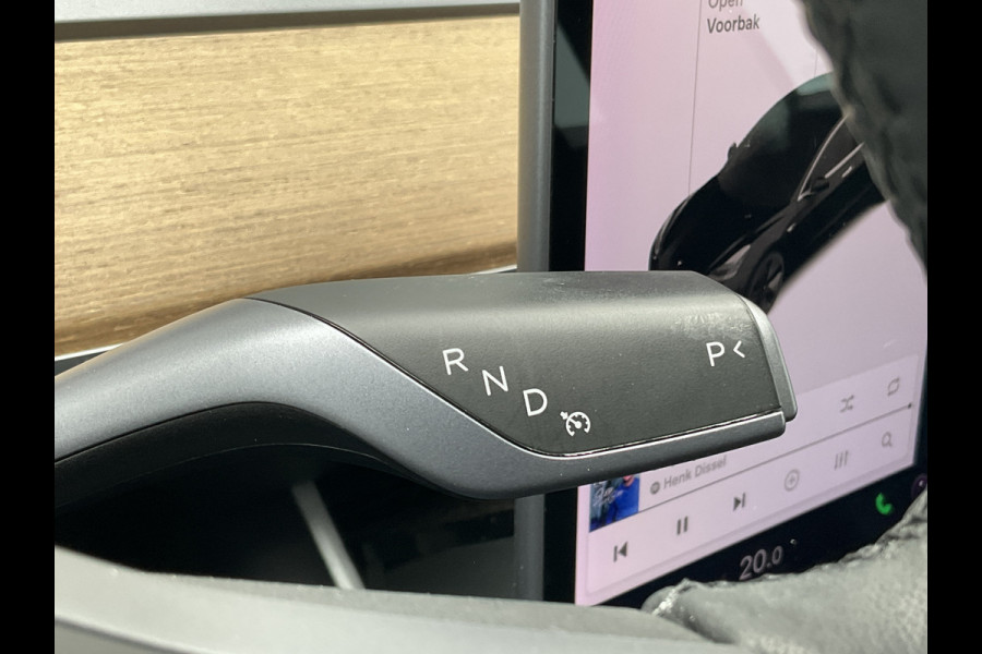 Tesla Model 3 Standard RWD Plus 60 kWh Autopilot Black magic