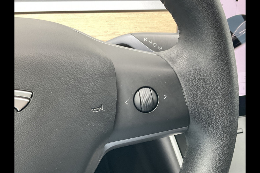 Tesla Model 3 Standard RWD Plus 60 kWh Autopilot Black magic