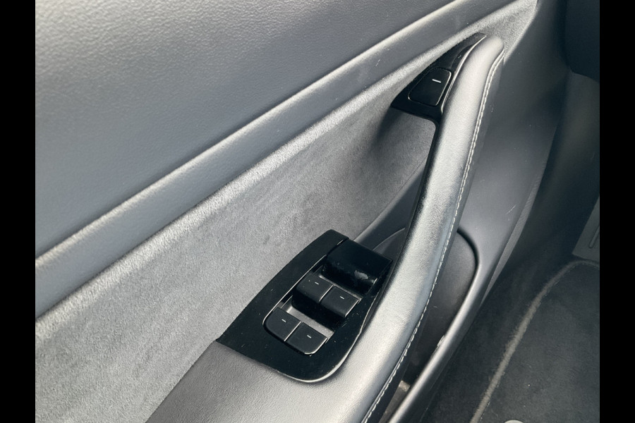 Tesla Model 3 Standard RWD Plus 60 kWh Autopilot Black magic