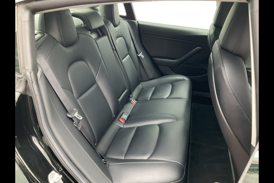 Tesla Model 3 Standard RWD Plus 60 kWh Autopilot Black magic