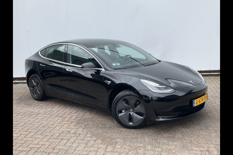 Tesla Model 3 Standard RWD Plus 60 kWh Autopilot Black magic