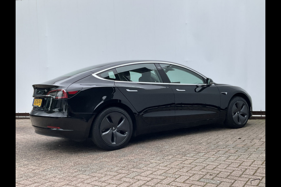 Tesla Model 3 Standard RWD Plus 60 kWh Autopilot Black magic