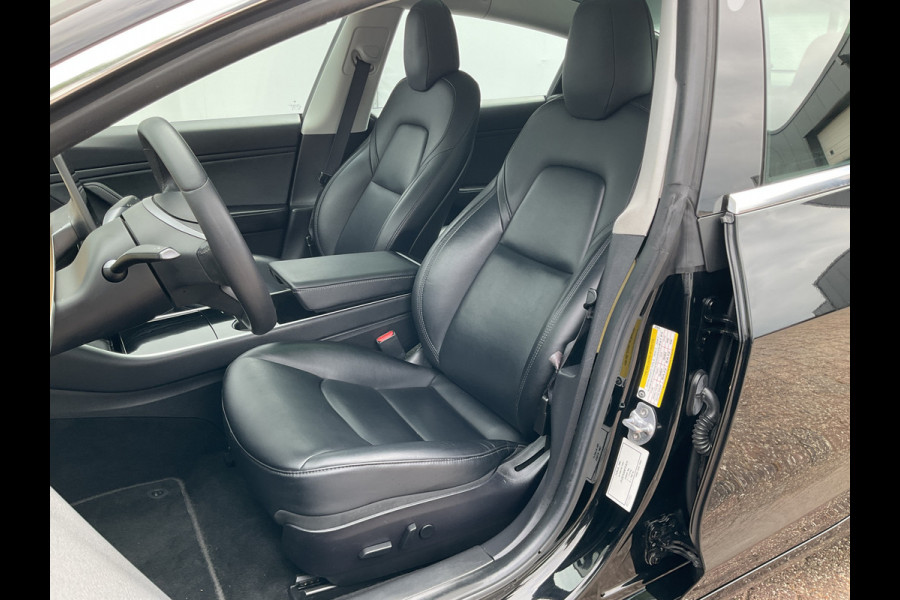 Tesla Model 3 Standard RWD Plus 60 kWh Autopilot Black magic