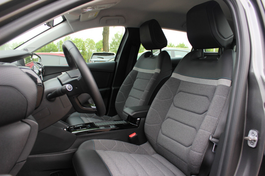 Citroën Ë-C4 Feel 50 kWh / Camera / Head-up / Keyless / CarPlay / 18'' / Dodehoek / DAB / Cruise Control / Full-LED