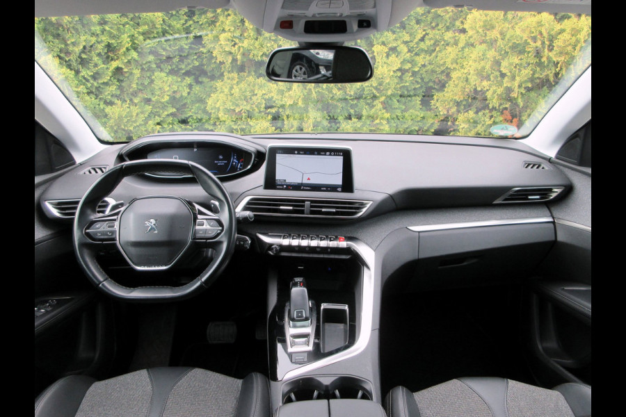 Peugeot 5008 1.2 PureTech Allure Automaat * 7-pers. * Panorama *