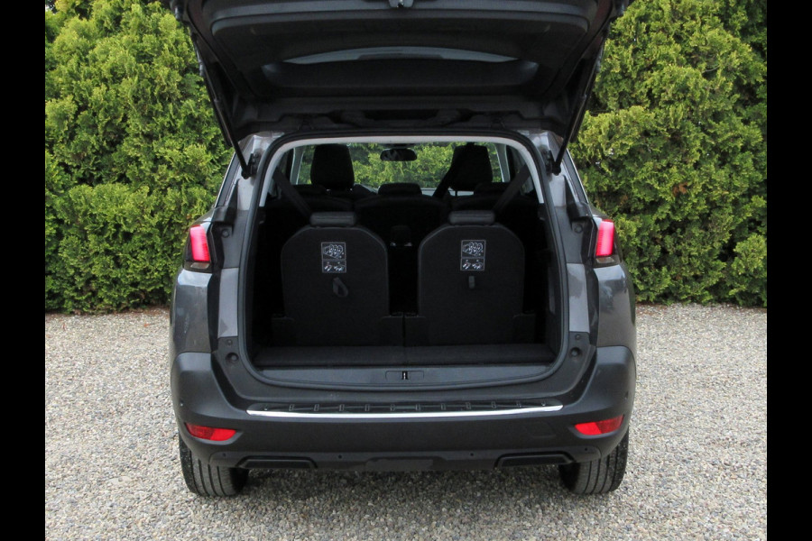 Peugeot 5008 1.2 PureTech Allure Automaat * 7-pers. * Panorama *