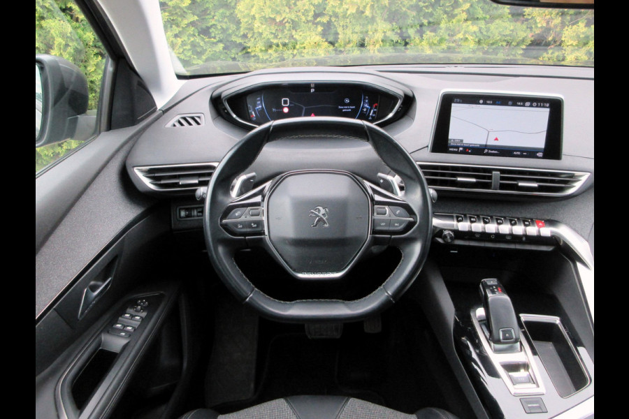 Peugeot 5008 1.2 PureTech Allure Automaat * 7-pers. * Panorama *