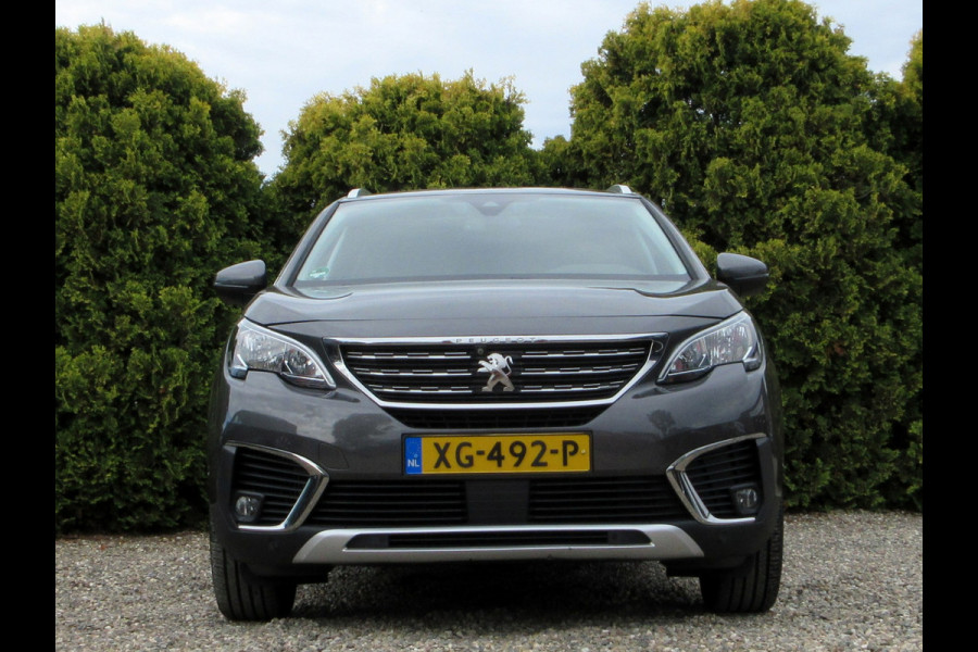 Peugeot 5008 1.2 PureTech Allure Automaat * 7-pers. * Panorama *