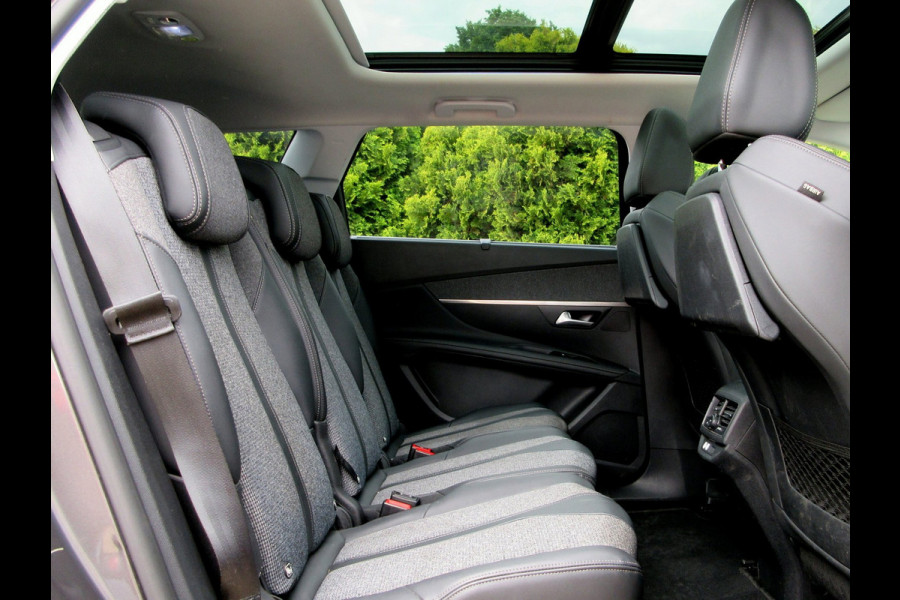 Peugeot 5008 1.2 PureTech Allure Automaat * 7-pers. * Panorama *