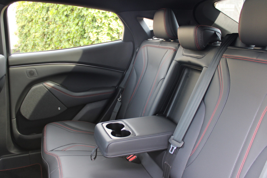 Ford Mustang Mach-E RWD 75 kWh | Panoramadak | B&O | Leder | Vol
