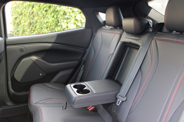 Ford Mustang Mach-E RWD 75 kWh | Panoramadak | B&O | Leder | Vol