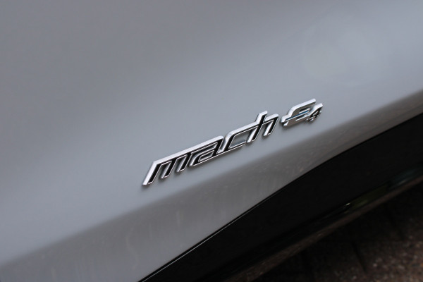 Ford Mustang Mach-E RWD 75 kWh | Panoramadak | B&O | Leder | Vol