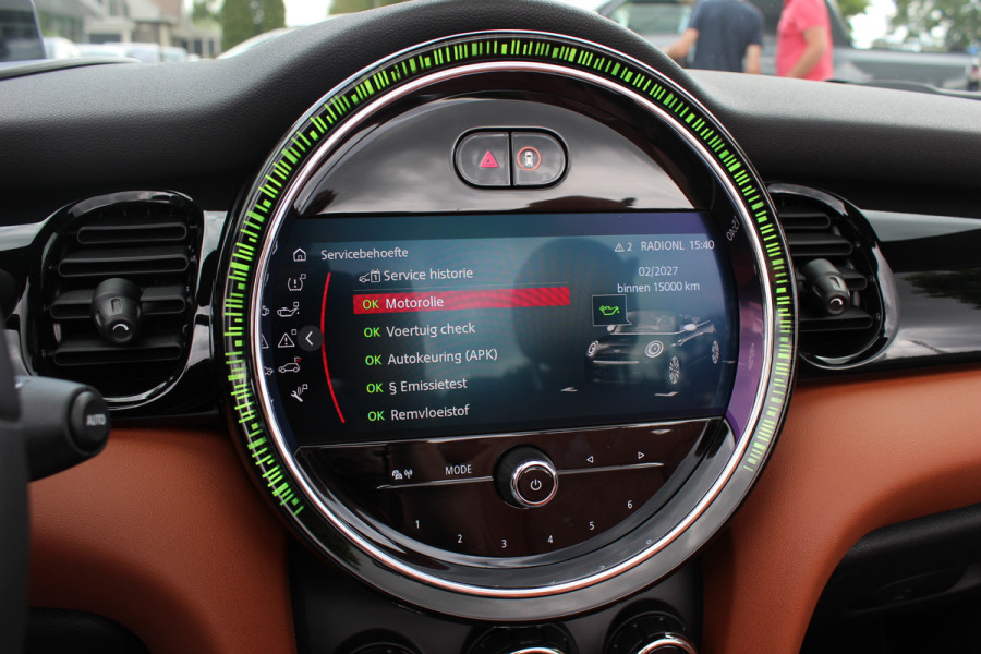 MINI Cabrio 2.0 Cooper S Rockingham GT Edition / Camera / Head-up / Leder / CarPlay / 17'' / Keyless / Windscherm / Stoelverwarming / DAB / Cruise Control