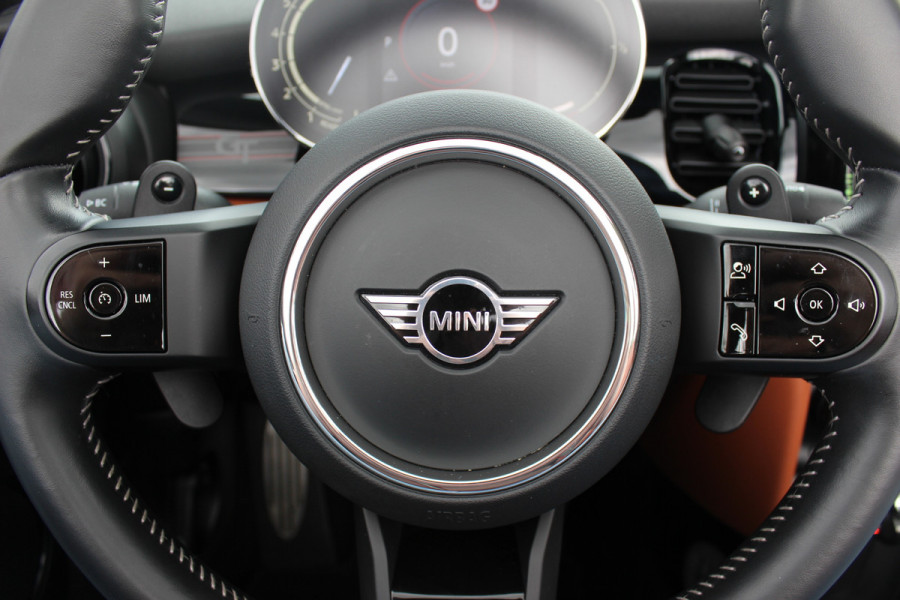 MINI Cabrio 2.0 Cooper S Rockingham GT Edition / Camera / Head-up / Leder / CarPlay / 17'' / Keyless / Windscherm / Stoelverwarming / DAB / Cruise Control