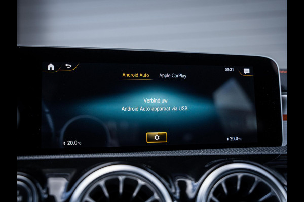 Mercedes-Benz CLA-Klasse Shooting Brake CLA220 Premium Plus - Orange Edit. l Pano l Memory l Sfeerverl.