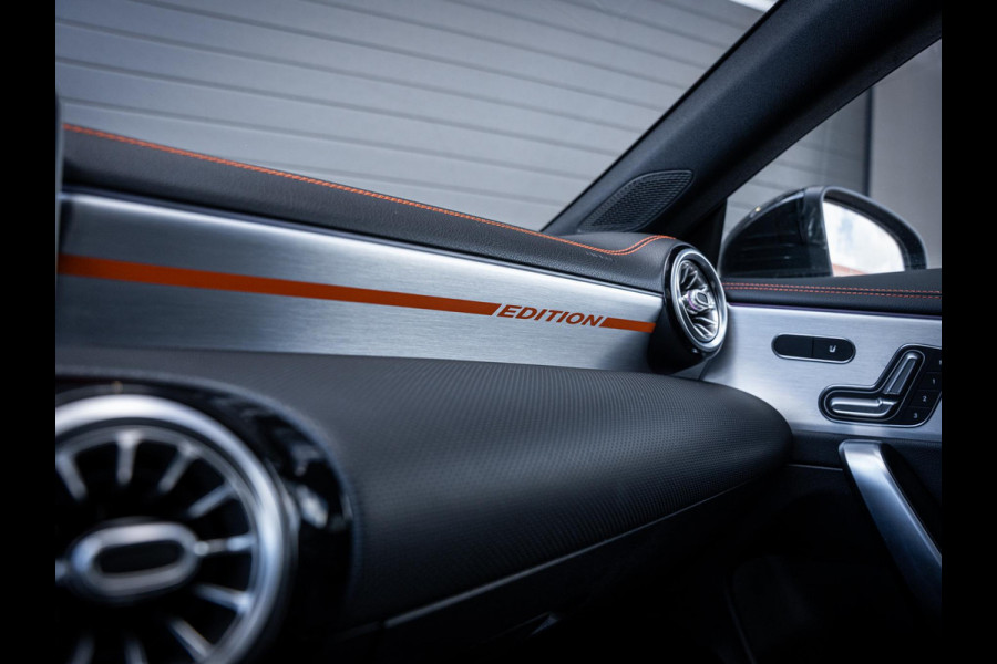 Mercedes-Benz CLA-Klasse Shooting Brake CLA220 Premium Plus - Orange Edit. l Pano l Memory l Sfeerverl.