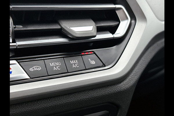 BMW 3 Serie Touring 320e Business Edition Plus(NL-auto, Goed OnderH, Carplay, Trekhaak, Camera, Navi Pro, StoelV, Etc)