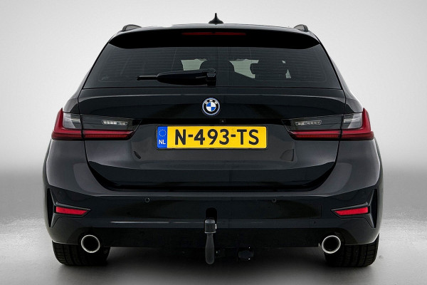 BMW 3 Serie Touring 320e Business Edition Plus(NL-auto, Goed OnderH, Carplay, Trekhaak, Camera, Navi Pro, StoelV, Etc)