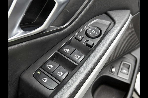 BMW 3 Serie Touring 320e Business Edition Plus(NL-auto, Goed OnderH, Carplay, Trekhaak, Camera, Navi Pro, StoelV, Etc)