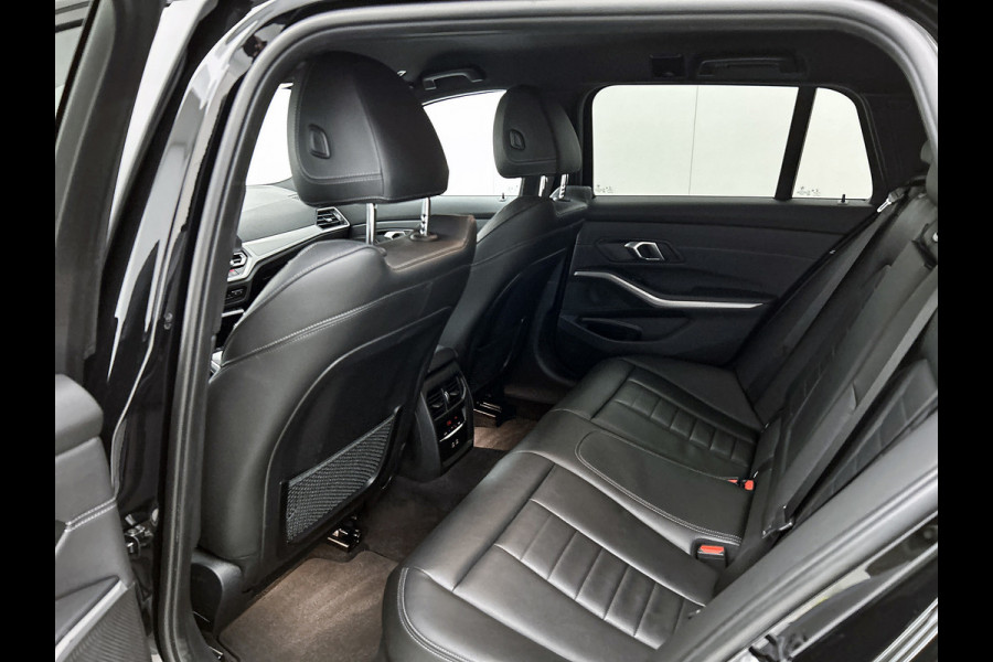 BMW 3 Serie Touring 320e Business Edition Plus(NL-auto, Goed OnderH, Carplay, Trekhaak, Camera, Navi Pro, StoelV, Etc)