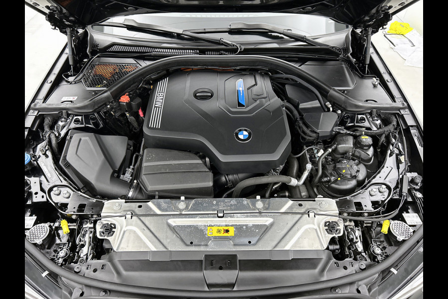 BMW 3 Serie Touring 320e Business Edition Plus(NL-auto, Goed OnderH, Carplay, Trekhaak, Camera, Navi Pro, StoelV, Etc)