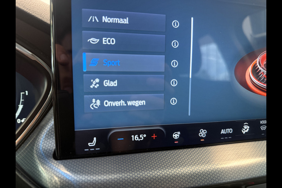 Ford FOCUS Wagon 1.0 EcoBoost Hybrid Active X ACC PDC Camera NAP 24 Maanden garantie* (Vraag naar de voorwaarden)