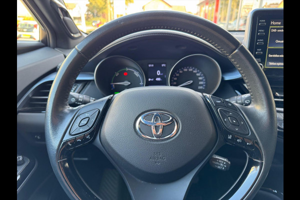 Toyota C-HR 1.8 Hybrid First Edition | Trekhaak, JBL, Apple CarPlay/Android auto, Dodehoekherkenning, Parkeersensoren, Stoelverwarming, LED