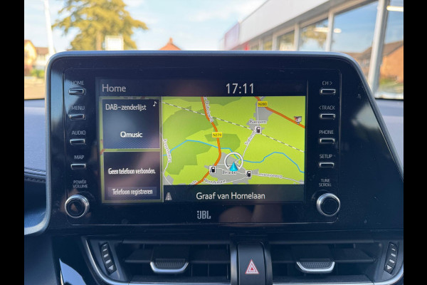 Toyota C-HR 1.8 Hybrid First Edition | Trekhaak, JBL, Apple CarPlay/Android auto, Dodehoekherkenning, Parkeersensoren, Stoelverwarming, LED