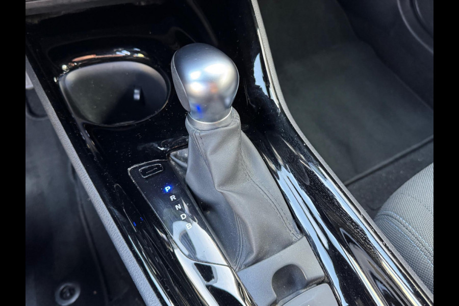 Toyota C-HR 1.8 Hybrid First Edition | Trekhaak, JBL, Apple CarPlay/Android auto, Dodehoekherkenning, Parkeersensoren, Stoelverwarming, LED