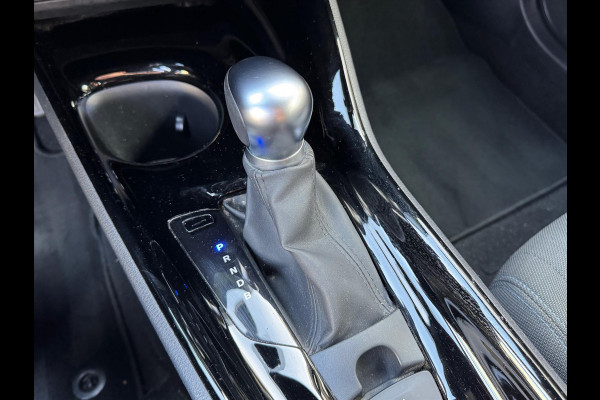 Toyota C-HR 1.8 Hybrid First Edition | Trekhaak, JBL, Apple CarPlay/Android auto, Dodehoekherkenning, Parkeersensoren, Stoelverwarming, LED
