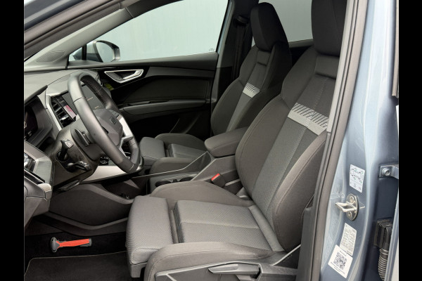 Audi Q4 e-tron BWJ 2022 | 35 Launch edition Advanced 55 kWh | SPORTSTOELEN | CARPLAY | CLIMA | STOELVERW | CAMERA A | PDC 2X | LICHTMETAAL |
