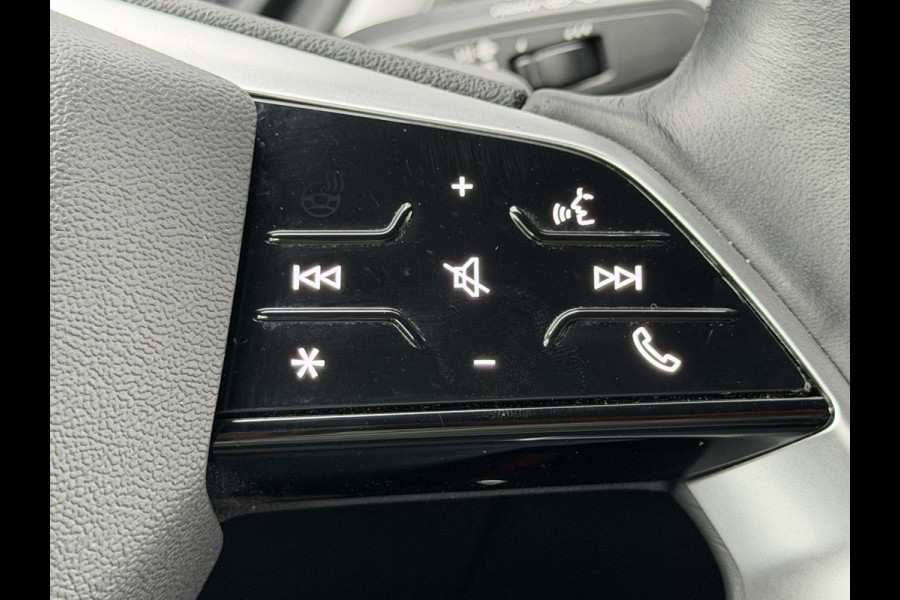 Audi Q4 e-tron BWJ 2022 | 35 Launch edition Advanced 55 kWh | SPORTSTOELEN | CARPLAY | CLIMA | STOELVERW | CAMERA A | PDC 2X | LICHTMETAAL |
