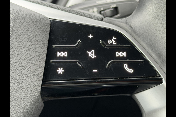Audi Q4 e-tron BWJ 2022 | 35 Launch edition Advanced 55 kWh | SPORTSTOELEN | CARPLAY | CLIMA | STOELVERW | CAMERA A | PDC 2X | LICHTMETAAL |