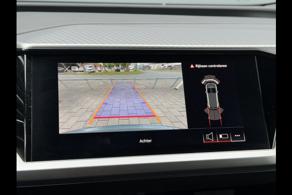 Audi Q4 e-tron BWJ 2022 | 35 Launch edition Advanced 55 kWh | SPORTSTOELEN | CARPLAY | CLIMA | STOELVERW | CAMERA A | PDC 2X | LICHTMETAAL |