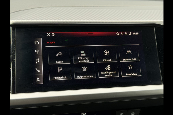 Audi Q4 e-tron BWJ 2022 | 35 Launch edition Advanced 55 kWh | SPORTSTOELEN | CARPLAY | CLIMA | STOELVERW | CAMERA A | PDC 2X | LICHTMETAAL |