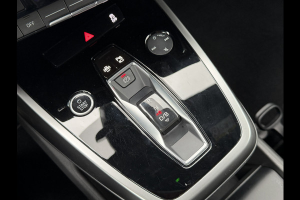 Audi Q4 e-tron BWJ 2022 | 35 Launch edition Advanced 55 kWh | SPORTSTOELEN | CARPLAY | CLIMA | STOELVERW | CAMERA A | PDC 2X | LICHTMETAAL |