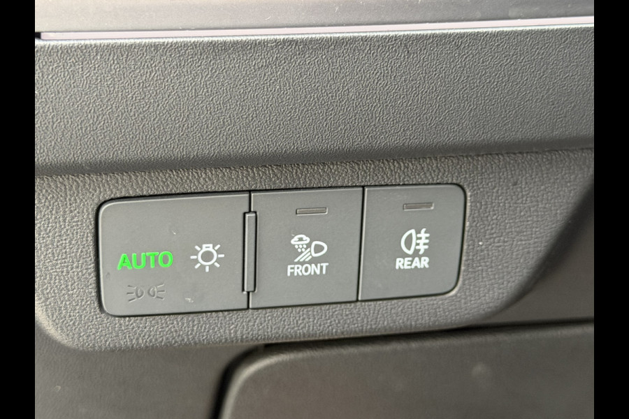 Audi Q4 e-tron BWJ 2022 | 35 Launch edition Advanced 55 kWh | SPORTSTOELEN | CARPLAY | CLIMA | STOELVERW | CAMERA A | PDC 2X | LICHTMETAAL |