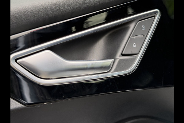 Audi Q4 e-tron BWJ 2022 | 35 Launch edition Advanced 55 kWh | SPORTSTOELEN | CARPLAY | CLIMA | STOELVERW | CAMERA A | PDC 2X | LICHTMETAAL |