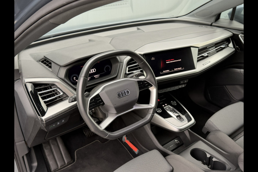 Audi Q4 e-tron BWJ 2022 | 35 Launch edition Advanced 55 kWh | SPORTSTOELEN | CARPLAY | CLIMA | STOELVERW | CAMERA A | PDC 2X | LICHTMETAAL |