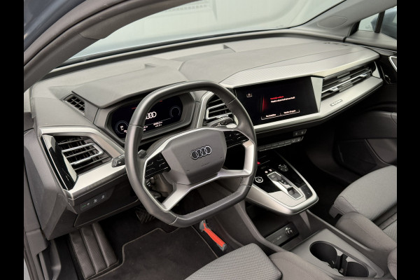 Audi Q4 e-tron BWJ 2022 | 35 Launch edition Advanced 55 kWh | SPORTSTOELEN | CARPLAY | CLIMA | STOELVERW | CAMERA A | PDC 2X | LICHTMETAAL |