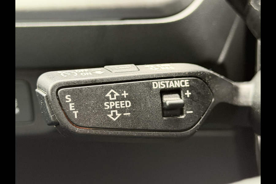 Audi Q4 e-tron BWJ 2022 | 35 Launch edition Advanced 55 kWh | SPORTSTOELEN | CARPLAY | CLIMA | STOELVERW | CAMERA A | PDC 2X | LICHTMETAAL |