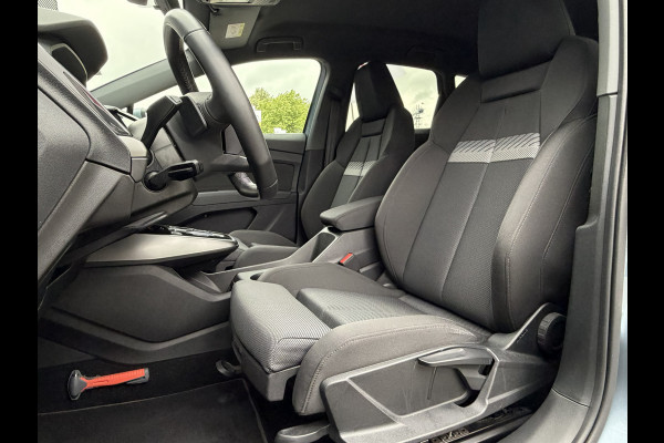 Audi Q4 e-tron BWJ 2022 | 35 Launch edition Advanced 55 kWh | SPORTSTOELEN | CARPLAY | CLIMA | STOELVERW | CAMERA A | PDC 2X | LICHTMETAAL |