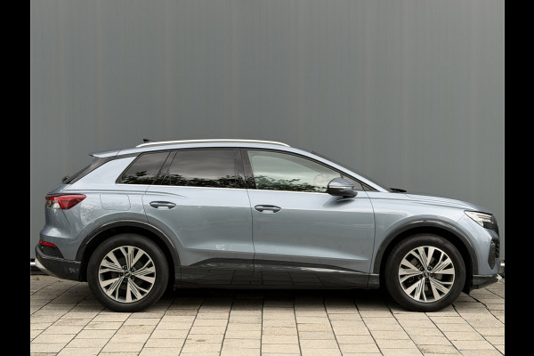 Audi Q4 e-tron BWJ 2022 | 35 Launch edition Advanced 55 kWh | SPORTSTOELEN | CARPLAY | CLIMA | STOELVERW | CAMERA A | PDC 2X | LICHTMETAAL |