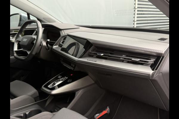 Audi Q4 e-tron BWJ 2022 | 35 Launch edition Advanced 55 kWh | SPORTSTOELEN | CARPLAY | CLIMA | STOELVERW | CAMERA A | PDC 2X | LICHTMETAAL |