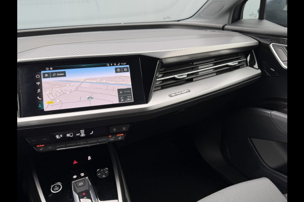 Audi Q4 e-tron BWJ 2022 | 35 Launch edition Advanced 55 kWh | SPORTSTOELEN | CARPLAY | CLIMA | STOELVERW | CAMERA A | PDC 2X | LICHTMETAAL |